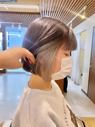 ショート カラー 女性目線でつくる ボブ縮毛矯正のヘアスタイル