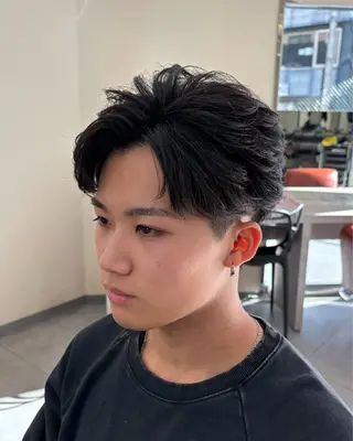 パーマ メンズ フェザーパーマメンズ ピンパーマ京都駅前のヘアスタイル