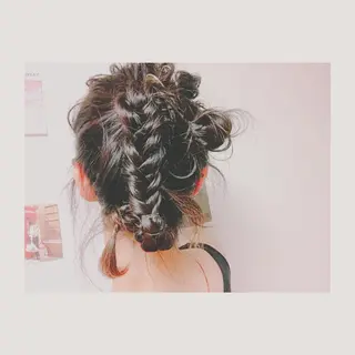 セミロング パーマ ヘアアレンジ くるくるパーマ aikoのヘアスタイル