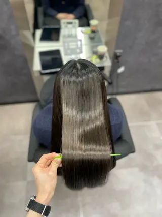 ロング CYNTHIADUE 店長| IRISUのヘアスタイル
