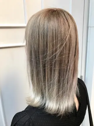 ミディアム カラー 🫟Blanco🫟 Color&Careのヘアスタイル