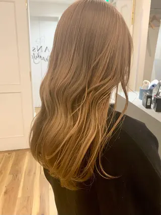 ロング カラー i'll 未空のヘアスタイル