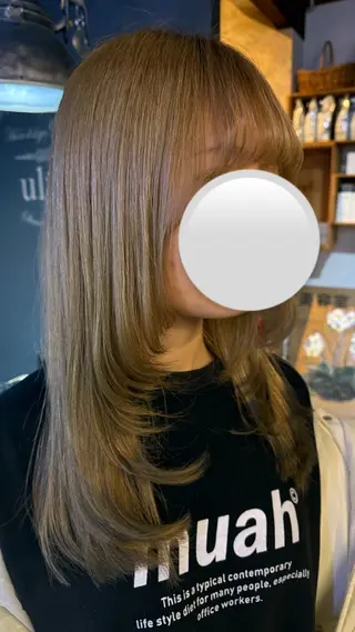 ロング 隅内 桃香のヘアスタイル