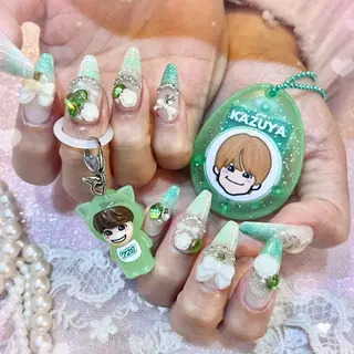 ネイル minz 池袋♡ Ayaneのネイルデザイン