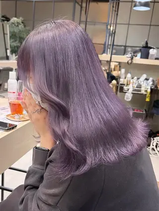 セミロング カラー ハイトーン💗ピンク 🛼カラフル🍀のヘアスタイル