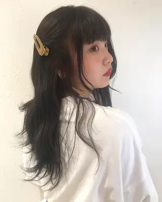 ロング 天神最安値エクステ カラーレイヤーカットのヘアスタイル