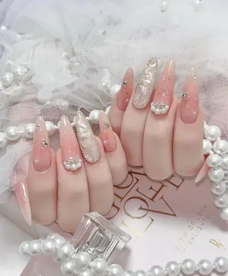 ロング E🌷nail 長さだし専門店のネイルデザイン