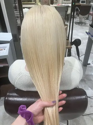 カラー ロング yuumi 👱🏻♀️のヘアスタイル