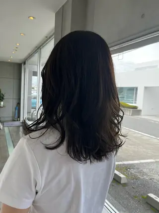 ミディアム おせ ちさとのヘアスタイル