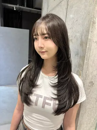 ロング カラー 透明感カラー・レイヤ ー🎀amika🎀のヘアスタイル