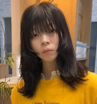 セミロング 横尾 歩のヘアスタイル