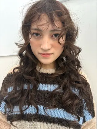 ロング 恩田 遼のヘアスタイル