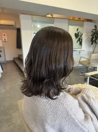 ミディアム 月館 怜奈のヘアスタイル