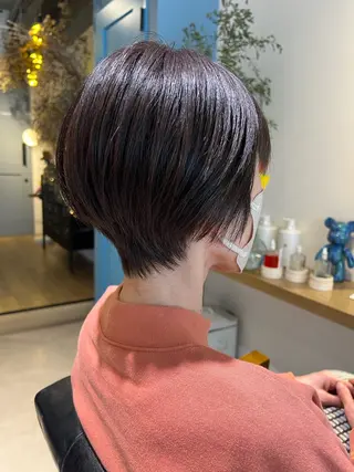 ショート カラー 根本 沙耶香のヘアスタイル