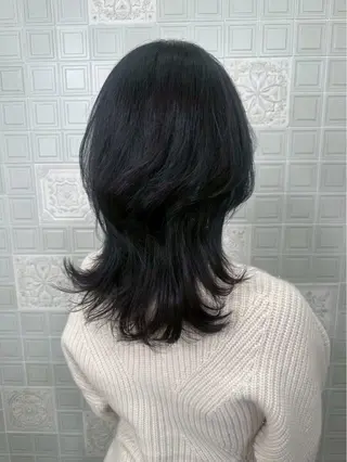 ミディアム INOUE SAKIのヘアスタイル