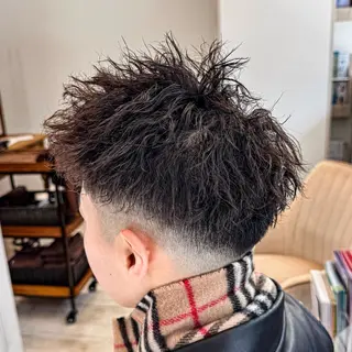 ショート パーマ メンズ 吉田 新平のヘアスタイル