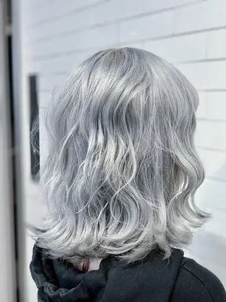 ミディアム カラー ヘアアレンジ 髪質改善×ハイトーン 中田啄也のヘアスタイル