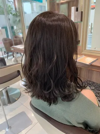 ミディアム カラー midori osawaのヘアスタイル