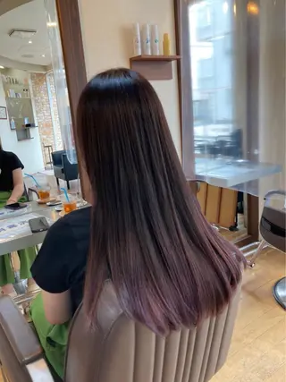 ロング カラー ギャルソン オブヘアーのヘアスタイル