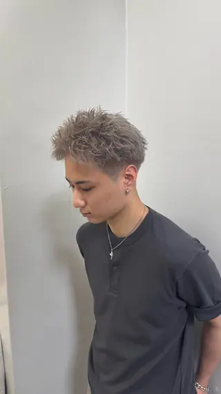 カラー メンズ ツイスパ/シャドウ MANARUのヘアスタイル