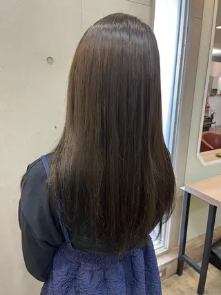 セミロング おせ ちさとのヘアスタイル