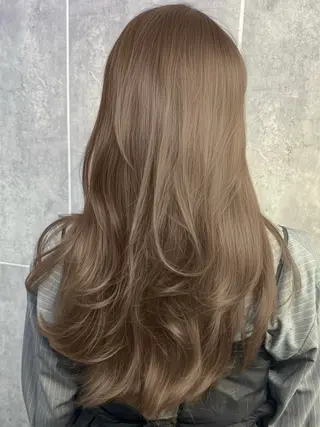 ロング カラー 顔まわりの神様✨ 透明感カラー藤嶋秀幸のヘアスタイル