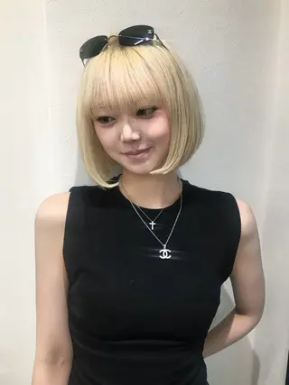 ショート カラー Hanaka🪷 レイヤー×ブリーチのヘアスタイル