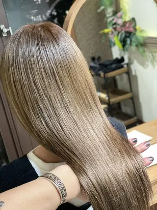 ロング カラー ハイトーン得意😍 Lumiereのヘアスタイル