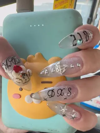 ネイル Natsumi💎 堺筋本町ネイルサロンのネイルデザイン