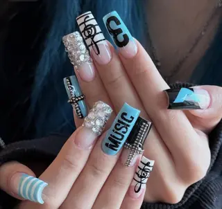 ネイル TiTi Nail🫧のネイルデザイン