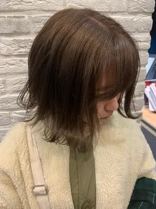 ミディアム カラー 韓国レイヤー×艶髪 ハイトーンRyukiのヘアスタイル