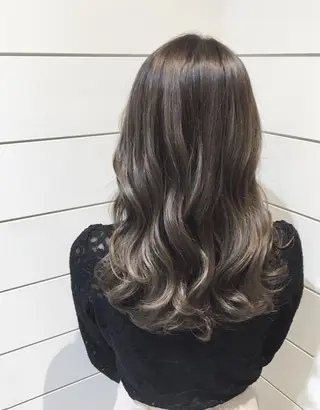 セミロング カラー 🍊新宿南口🍊 ERINAのヘアスタイル