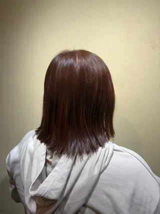ミディアム カラー saya (サヤ)のヘアスタイル