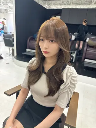 カラー 坂本 小春のヘアスタイル