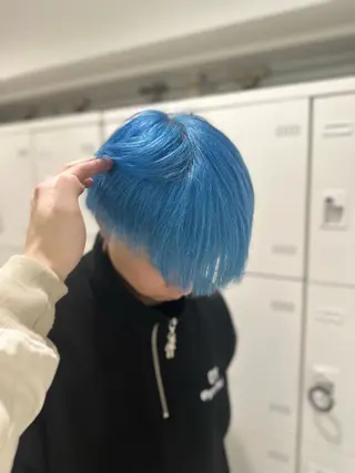 カラー ハイトーンカラー 🦄レイヤーカットのヘアスタイル