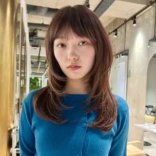 セミロング mina🪐立川駅/ 無料ショートカットのヘアスタイル