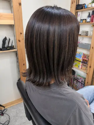 ミディアム 浜松/篠原町 ハリコシ艶カラーのヘアスタイル