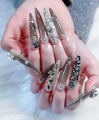 ネイル Hin Hana Nailのネイルデザイン
