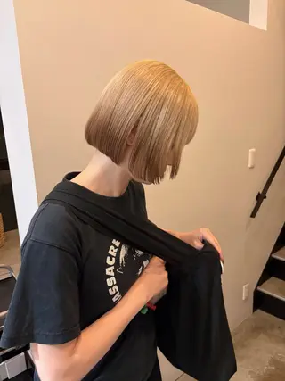 ショート miyabi🌙 大阪／梅田艶カラーのヘアスタイル