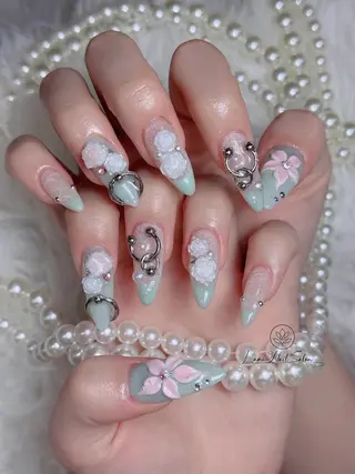 ネイル Lumi Shinokuboのネイルデザイン