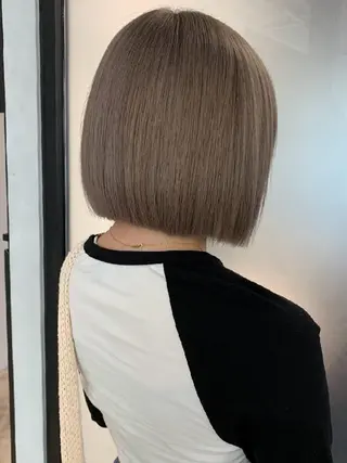 ショート カラー ヘアアレンジ ブリーチ矯正髪質改善 ✨オオエタクミのヘアスタイル