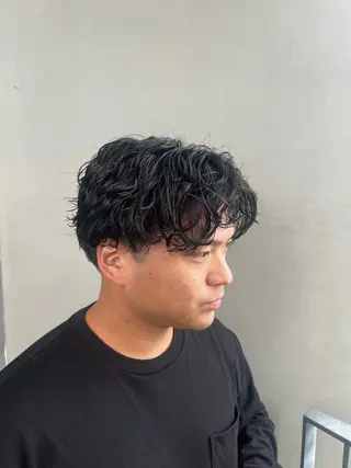 パーマ メンズ ダブルカラー寒色系 ボリューム改善ハヤトのヘアスタイル
