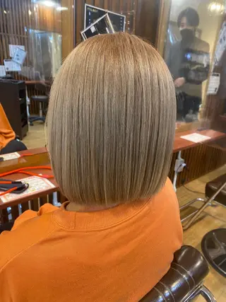 ショート カラー 女性目線でつくる ボブ縮毛矯正のヘアスタイル