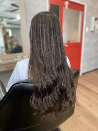 ロング カラー ＳＨＩ ＺＵのヘアスタイル