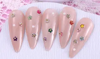 ネイル 🌻🌻🌻ひま わり🌻🌻🌻のネイルデザイン