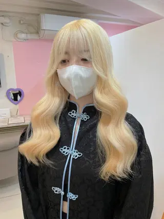 ロング カラー マリカ🦋韓国 ハイトーン/エクステのヘアスタイル