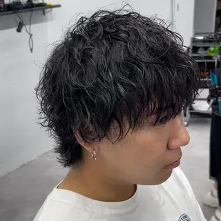 パーマ メンズ アイブロウ 曲がる縮毛矯正 LIBER 岩名のヘアスタイル
