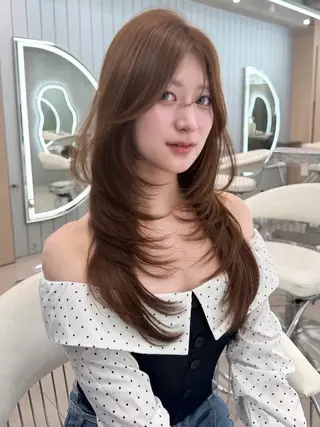セミロング GLROW 浦和 URAWAのヘアスタイル