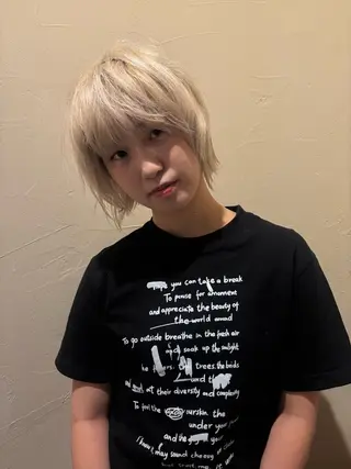 カラー ベージュ/ Yunaのヘアスタイル