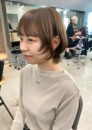 ミディアム カラー Saki/レイヤー/ 柔色カラー/顔まわりのヘアスタイル